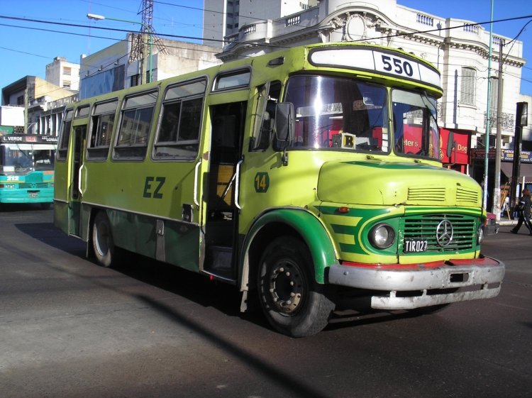 Mercedes-Benz LO 1114 - Suyai - Expreso Zamora
B.2095514 - TIR 027
Linea 550 - Interno 14

Palabras clave: Linea 550 Expreso Zamora Suyaí LO1114
