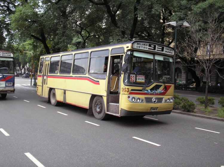 Mercedes-Benz OF 1214 - Nueva Dimensión - MONSA
C 1524962 - WSN 362
Linea 93 - Interno 953
Testimonio del efímero paso de MONSA por la linea 93.
Palabras clave: Nueva Dimension MONSA Linea 93