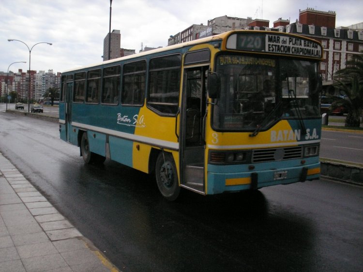 Mercedes-Benz OF 1318 - Nueva Dimensión - Batán
B.2396050 - RNU 008
Linea 720 Interno 3
Ex Peralta Ramos, coche añadido a la Batan en la época en que era una unión de empresas.
Palabras clave: Batan CND OF1318