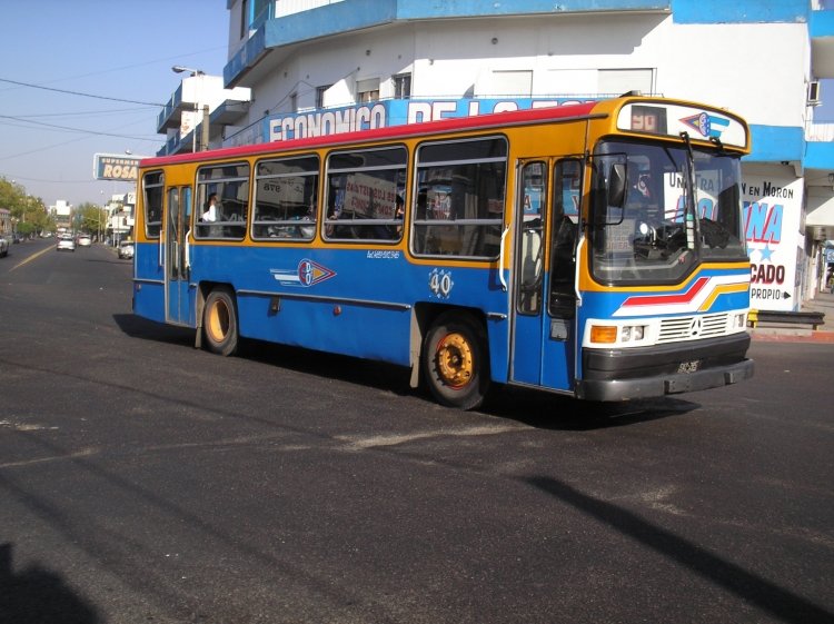 Mercedes-Benz OF 1215 - Suyai - E.D.O.S.A.T. 
SVZ 285
Línea 390 - Interno 40
Palabras clave: EDOSAT Suyai OF1215