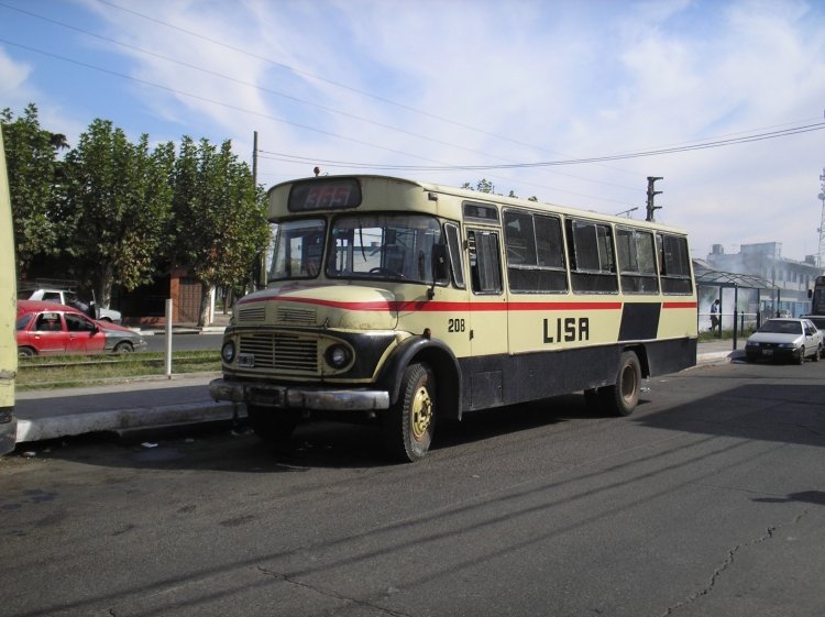 Mercedes-Benz LO 1114 - La Independencia S.A.
B.2384992 - WUC 307
Línea 365 - Interno 208
Bueno, no sé, si el 247 es San Cayetano, que le pondría a este...
Palabras clave: LISA LO 1114 RARO.