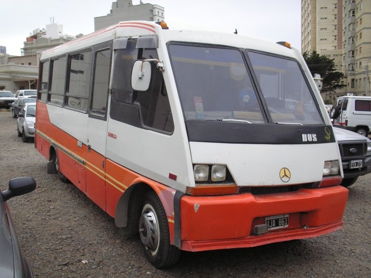 Mercedes-Benz  LO 608D - Bus - Particular
Z 041555 - UJA 861
Este coche lo encontré en Comodoro Rivadavia, sabía que Bus Había carrozado sobre 608, pero nunca lo había visto en vivo.
Palabras clave: Particular LO608 BUS