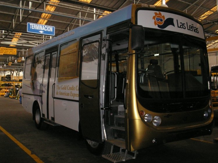 Conectivo Turístico Las Leñas
No se nada acerca de chasis o motor de este coche, al parecer de tracción integral.
(Imagen lateral y frente)
Palabras clave: Conectivo Turistico Las Leñas, imagen lateral y frente