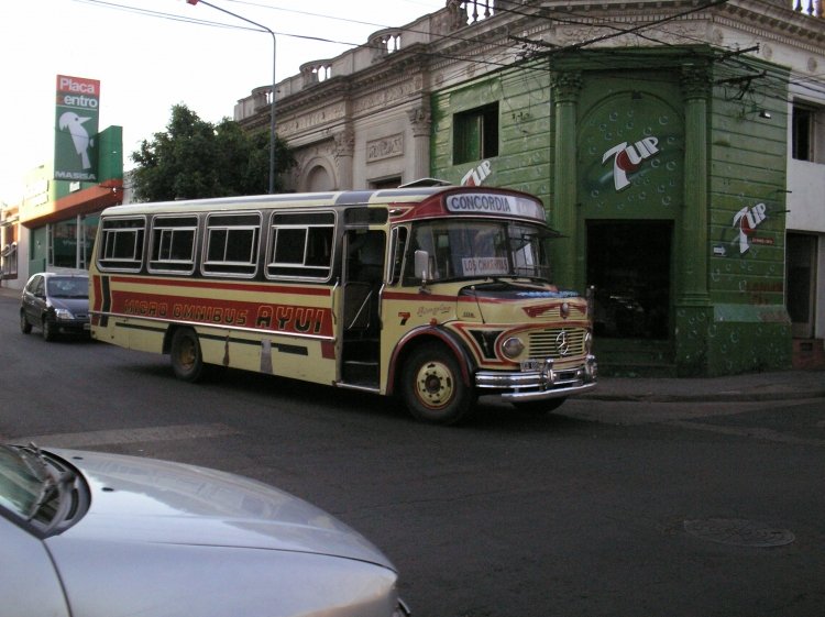 Mercedes-Benz LO 1114 - Biglia - Micro Ómnibus Ayuí
B 1848289 - UCQ 689

Palabras clave: Biglia Microomnibus Ayuí