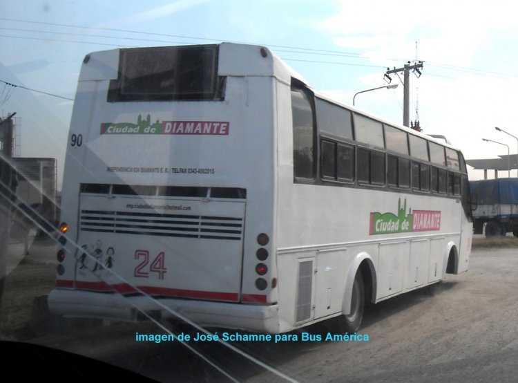 Mercedes-Benz O-170 - Vangieri - Ciudad de Diamante 24
M 228300 - ULA 153
Ómnibus Mercedes-Benz carrozado por Vangieri y remodelado          
