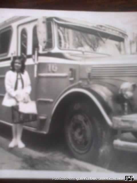Mercedes-Benz LO 911 - El Indio - Línea 119
Línea 119 - Interno 16

Fotografía de Tina Gonz
Publicada en el grupo de facebook LOS BOLICHES "DISCOS" DE LOS 80" y 90" FUERON LOS MEJORES

