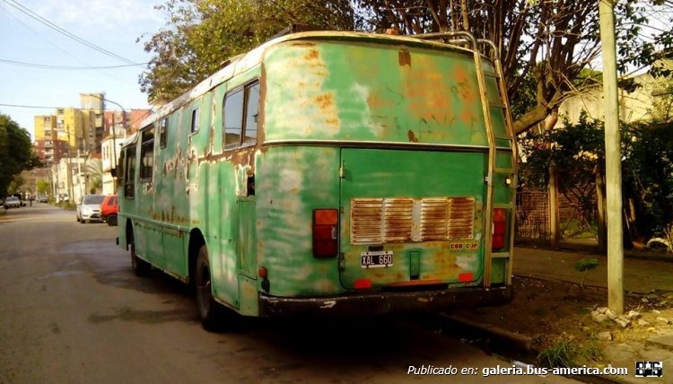 Mercedes-Benz O-140 - Mercedes-Benz - Particular
N 024553 - XAL 660
