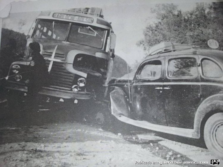 Leyland Comet
Fotografía: Autor desconocido
Imagen publicada en el grupo de facebook barilochenses nacidos o criados entre el 55 y el 65
