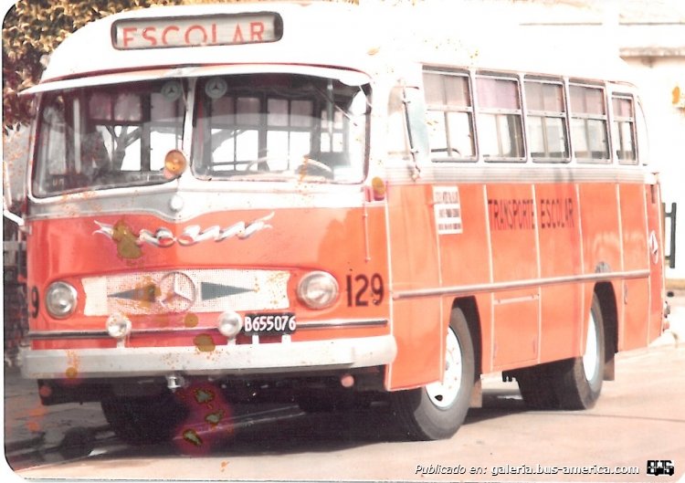 Mercedes-Benz O-321 H (en Argentina) - Escolar
B 655076

Imagen aportada por la Sra Silvia Carini
Facebook de la escuela Gral Manuel Belgrano Ituzaingó
