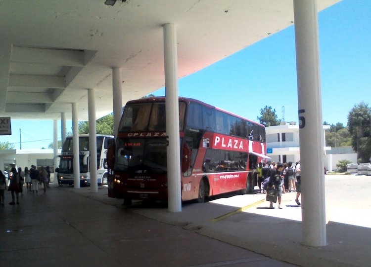 Busscar (en Argentina) - PLAZA 
Terminal San Bernardo - Enero 2013
