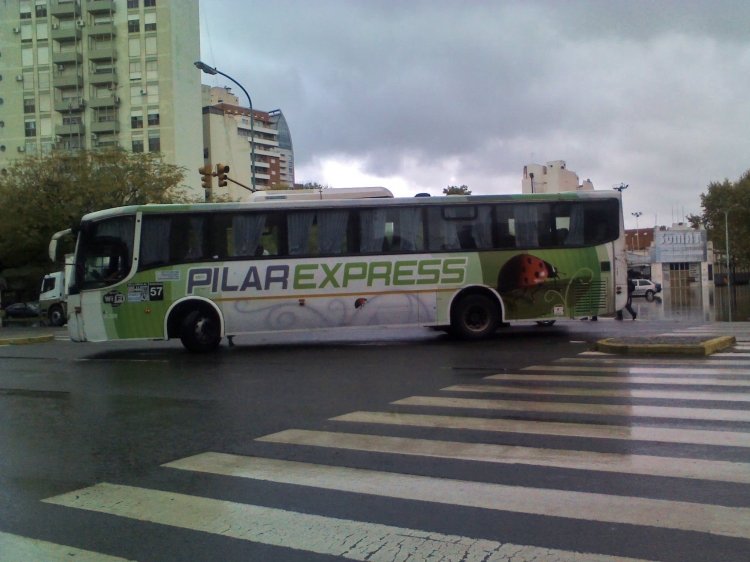 Mercedes-Benz - Saldivia - Atlántida
Línea 57 - Interno 438
Imagen de la inundación-Cabildo y Vilela
