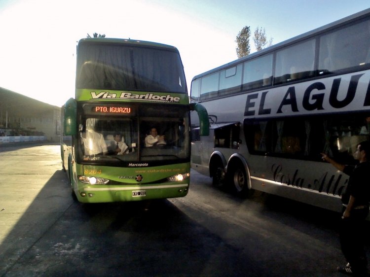 Scania - Marcopolo (en Argentina) - Via Bariloche
KYG 281
Terminal de ómnibus La Plata - Mayo 2011
