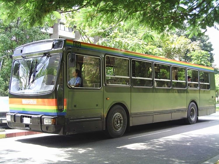 Renault PR100.2 - Autogago - MetroBus Caracas 003        
Primer lote Ensamblados por Autogago (Venezuela).

Palabras clave: Renault PR100.2 Autogago MetroBus Caracas