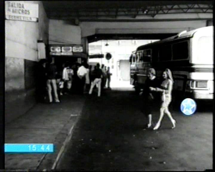 Cametal - Expreso Buenos Aires
Fotografía de Rescate de la Pelicula " Breve Cielo" (1967-Volver).
Antigua Terminal de CONSTITUCIÓN de la Línea 147 del Expreso Buenos Aires, compartida con la Empresa " San Vicente", línea 79
Sobre su ex terminal de la Calle Garay entre Bernardo de Irigoyen y Lima "Este".
Esta terminal se demolía para dar paso a las obras de la avenida 9 de julio.
Gentileza de Copiado Miguel silva.
