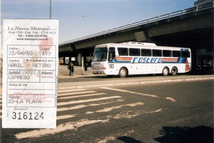 Mercedes-Benz O-371 - Mercedes-Benz - Costera Metropolitana
Costera Metropolitana
Fotografía tomada sobre la Calle Brasil y Bernardo de Irigoyen, en Constitución.
Coche de la Ex Compañía Colectiva Costera Criolla, ya en manos de Costera Metropolitana para sus Servicios entre Constitución y La Plata.
