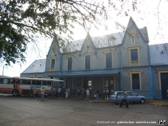 ?? - ?? - Astro (En Cuba)
Foto de Carlos Adame, tomada de www.panoramio.com
Palabras clave: cuba