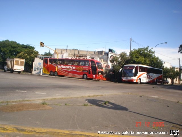 Scania - Metalsur - Pullman Atlántico
Foto de Cristian Vega, tomada de picasaweb.google.com

(Los primeros tiempos de las fotos digitales)
