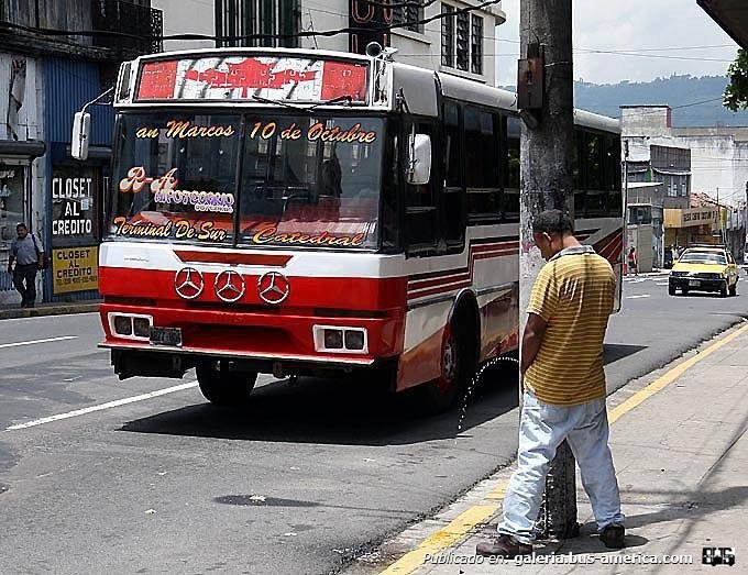 Mercedes-Benz OF 1318 - Bus Tango (en El Salvador) - ¿?
Foto de autor desconocido, tomada del Facebook Buses de El Salvador
Palabras clave: bus salvador