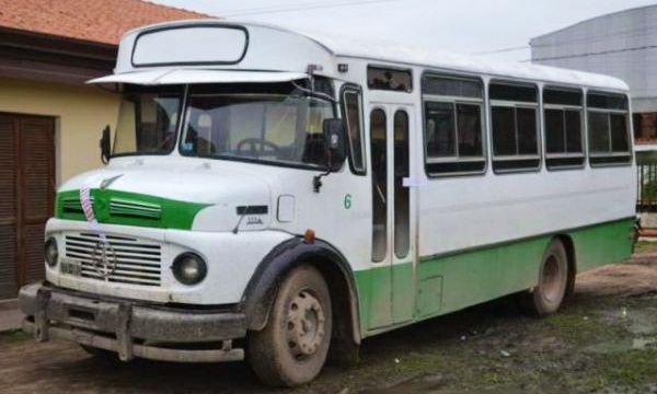 Mercerdes-Benz LO 1114 -  Pontevedra 2-86 - Dos Fronteras
Línea 4 (Clorinda), interno 6

Foto de http://lamañanaonline.com.ar/
