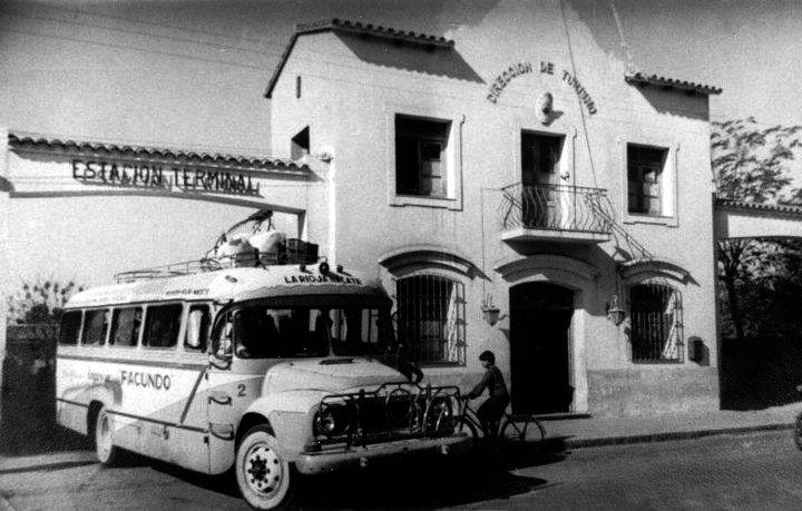 Bedford (G.M.A.) - La Unión - Facundo
Foto de autor desconocido, tomada del Facebook "Fotos Antiguas de La Rioja"
