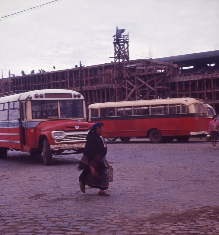 Ford B-600 - Franklin IBF - Cherquenco
Foto de Juan Onetto, tomada de www.flickr.com
(en Chile)

[Datos de izquierda a derecha]
Palabras clave: temuco chile