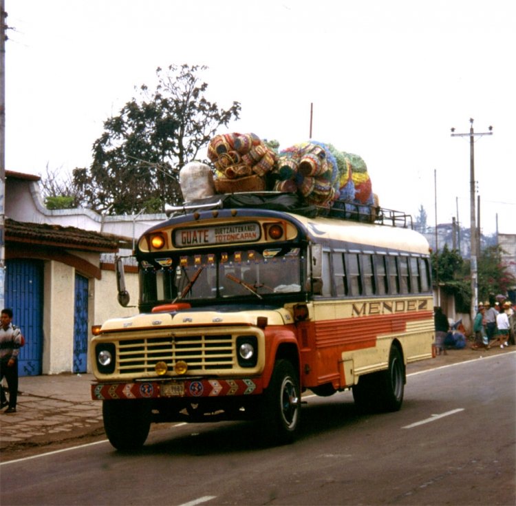 Ford - Blue Bird (en Guatemala) - Méndez
D-9687
Foto de Stefano Remaggi, tomada de https://picasaweb.google.com
Palabras clave: ford guatemala