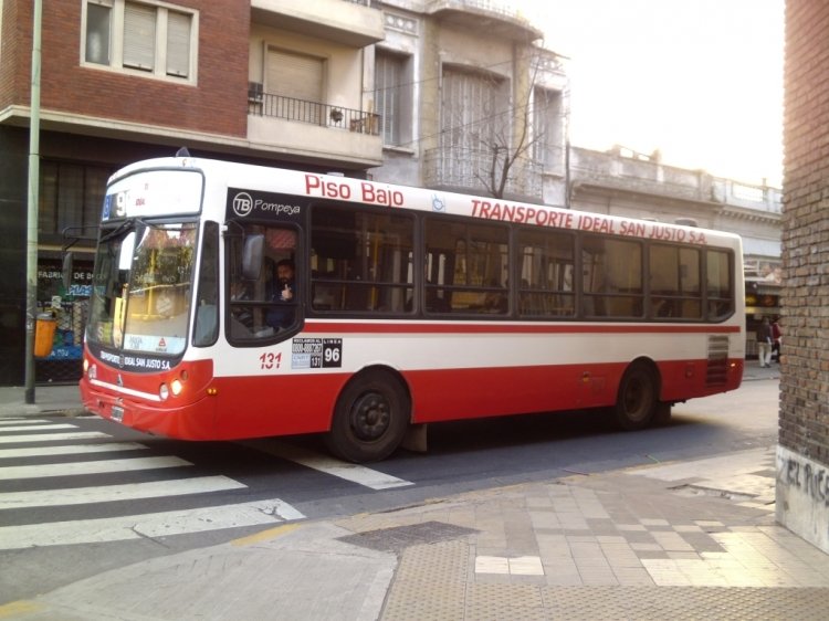 Agrale MT 12 - Todo Bus - Transporte Ideal San Justo
HBT 615
Línea 96 - Interno 131
(Ex 1286 de la 161)

Photo by Bondiman
Palabras clave: agrale tisj