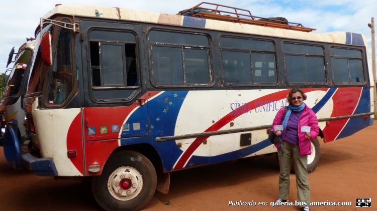 Mopar - Sind. Unificado
Foto de http://patblanch.uniterre.com

(En Bolivia)
Palabras clave: bolivia