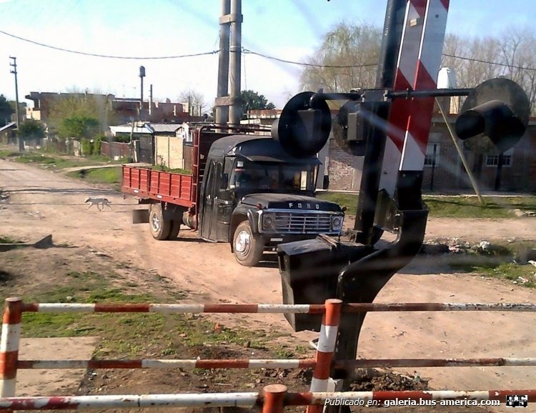 Ford (F.M.A.) - A.L.A. - Particular
Foto de autor desconocido, publicada en el Facebook "Amigos del Belgrano Sur"
