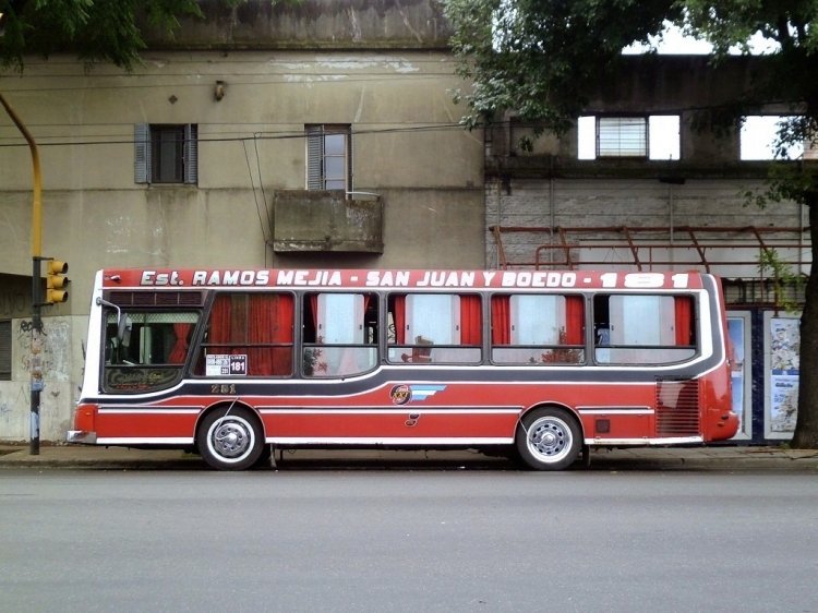 Mercedes-Benz OH 1115 L-sb - Metalpar - Siglo XXI
DVA 004 
Ex línea 110 - Ex interno 50
Coche con piso semibajo.
Palabras clave: Metalpar 181