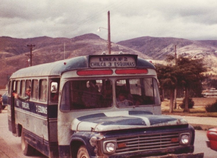 Ford ??  - ?? - Línea 2
Foto de Real Lavergne, tomada de https://picasaweb.google.com.
En Perú
Palabras clave: ford perú huancayo