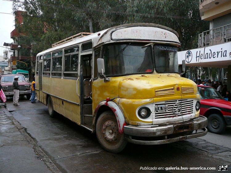 Mercedes-Benz LO 1114 - Ei-Var - Particular
A 073807 - TLN 915

Foto de Fergall Spillane, tomada de www.flickr.com
