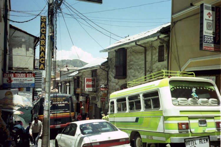 Dodge D-500 - Fameca - Sindicato Murillo
223GYL
Foto de Michael Groetsch, tomada de https://picasaweb.google.com
(En Bolivia)
Palabras clave: Bolivia