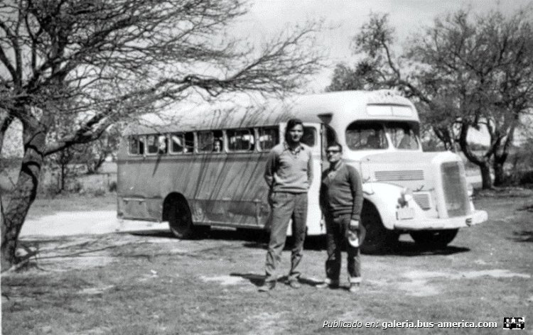 Mercedes Benz O-3500 - El Trébol - Fac. de Ciencias Agrarias de Mendoza
Foto de Lorenzo De Zordo
