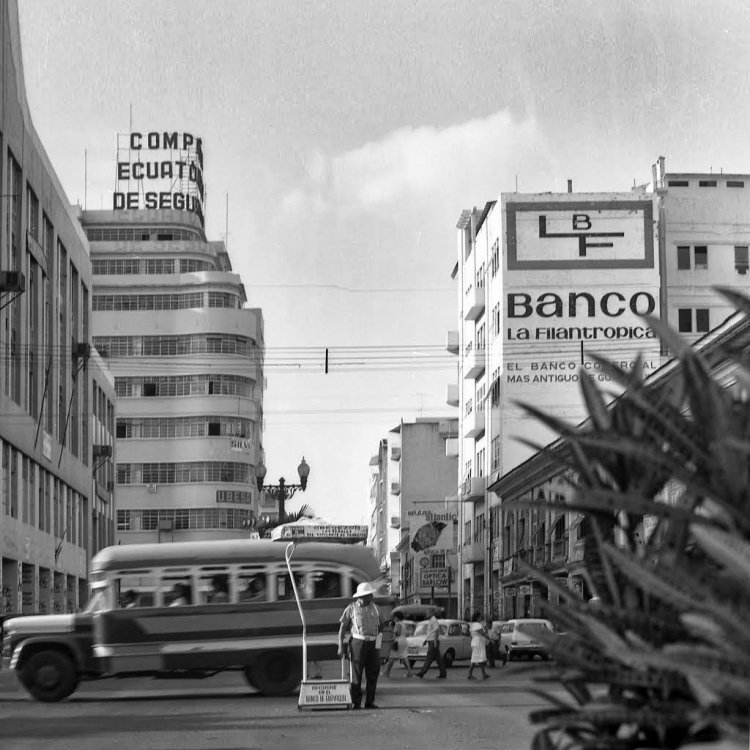 ?? - ?? -  (En Ecuador)
Foto de autor desconocido, subida  a https://picasaweb.google.com por Abel Eskobar.
Palabras clave: guayaquil