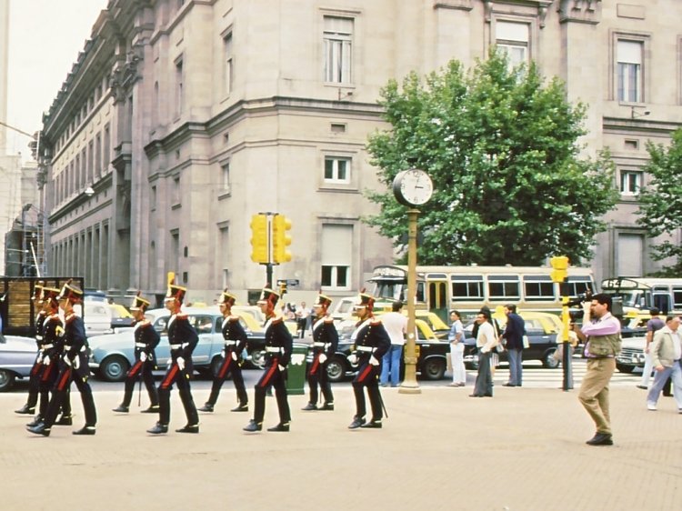 Mercerdes Benz LO 1114 - San Miguel - D.O.T.A.
Foto de Moshe Shilo, tomada de https://picasaweb.google.com
Palabras clave: dota 1114
