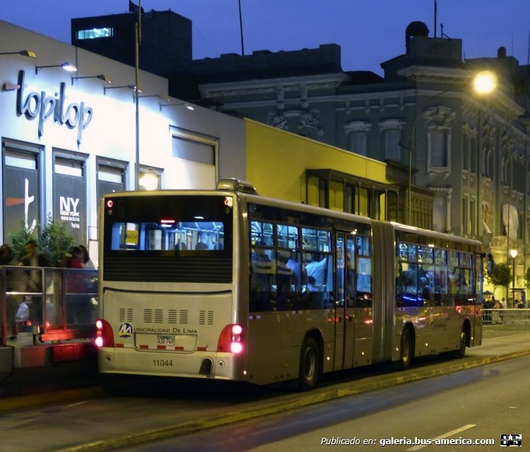 King Long XMQ6181G (en Perú) - Metropolitano, Transvial Lima 
A3Q-749

Foto de pedroymariporperu-bolivia.blogspot.com
