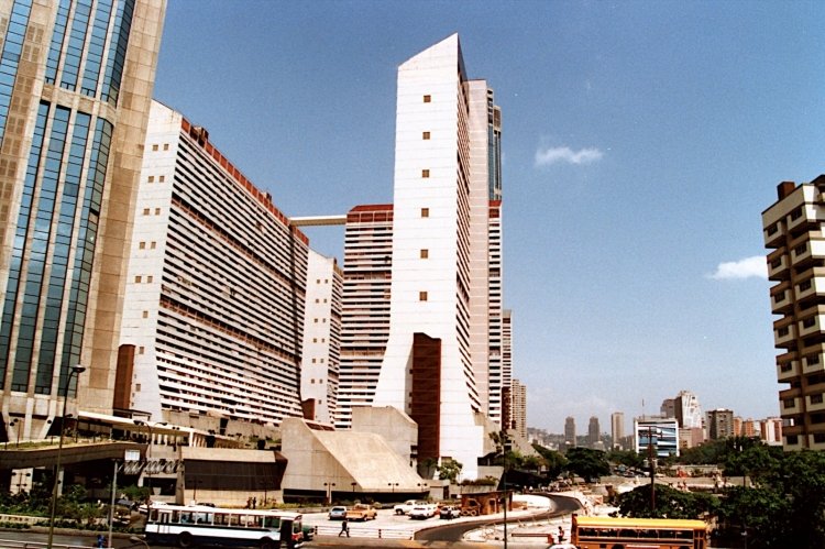 Mercedes-Benz O 317 (en Venezuela)
Foto de Mark Naylor, subida a https://picasaweb.google.com

[Datos de izquierda a derecha]
Palabras clave: venezuela