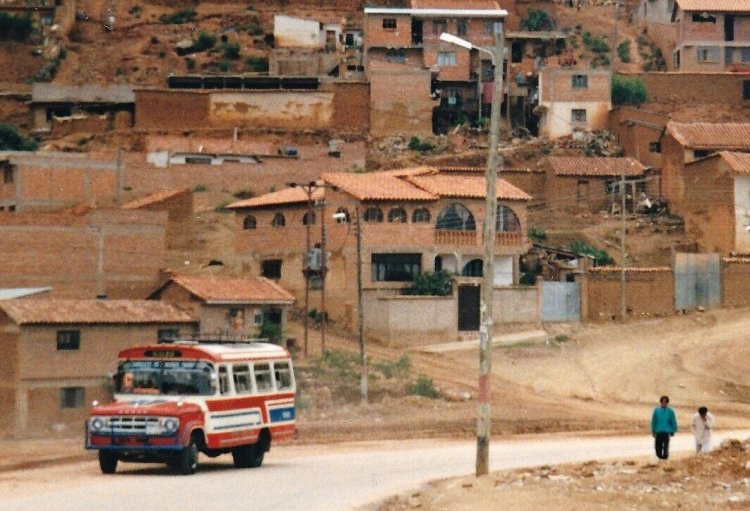 Dodge - ?? - ??
Foto tomada de Google Earth. 
Usuario strzinek.
Palabras clave: Dodge Bolivia