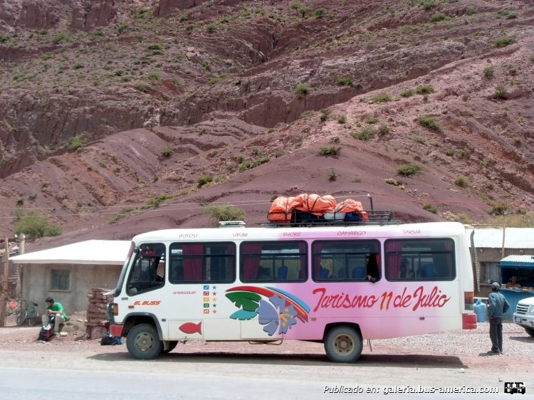 Mercedes-Benz LO 914 - Mopar - Turismo 11 de Julio
Foto de Idan Dekel
(En Bolivia)
Palabras clave: bolivia