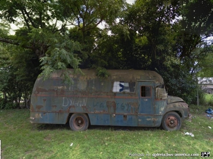 Bedford (G.M.A.) - A.L.A. - Particular
Foto tomada de Google Street View

(Gentileza de Beto Navarro)
Palabras clave: bedford