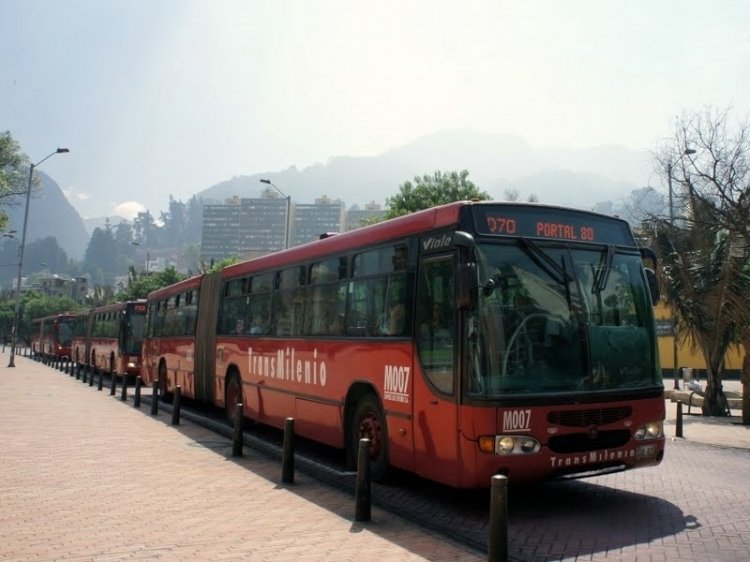 Volvo - Marcopolo Viale (en Colombia) - Trans Milenio
Foto de Keiko Tomoe, tomada de https://picasaweb.google.com
Palabras clave: Colombia Marcopolo