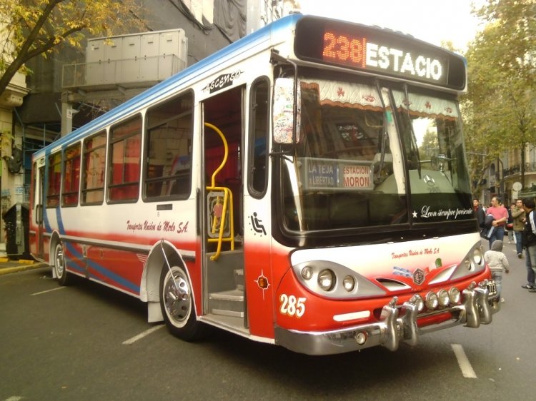 Mercerdes-Benz OF 1418 -  Bi-Met - T. U. M.
INB 773
Línea 238 - Interno 285

En la expo de Avenida de Mayo.

Photo by Bondiman
Palabras clave: bimet