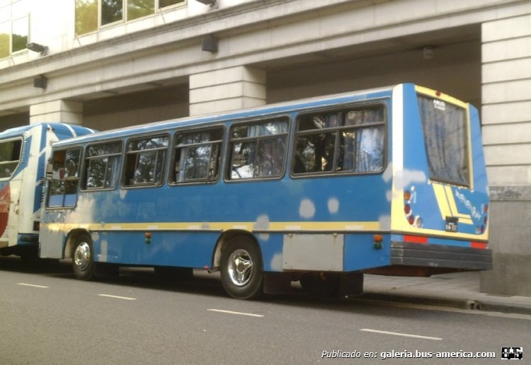 Mercedes-Benz OF 1214 - ALA - Particular 
E 156121 - VHW 697 

Photo by Bondiman

http://galeria.bus-america.com/displayimage.php?pid=26494
