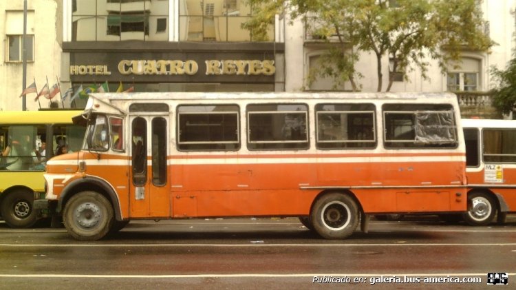 Mercedes-Benz LO 1114 - Crovara - Particular
B 2038574 - SMN 406

Photo by Bondiman
