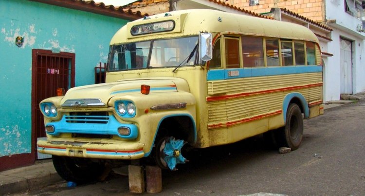 Chevrolet (G.M.C.) - Superior (en Venezuela)
 Foto tomada de Flickr, subida por el usuario Chamoestudio
Palabras clave: venezuela