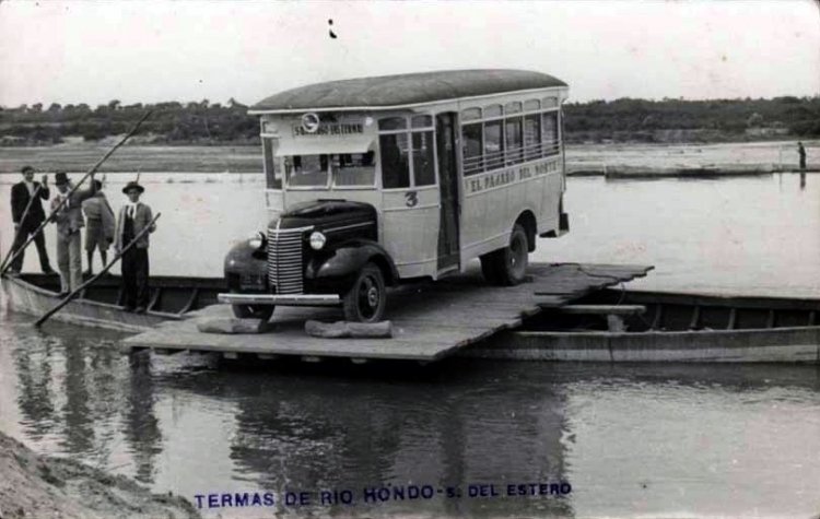 Chevrolet (G.M.C.) - Daneri - El Pájaro del Norte
Tarjeta postal a la venta en ebay.com
