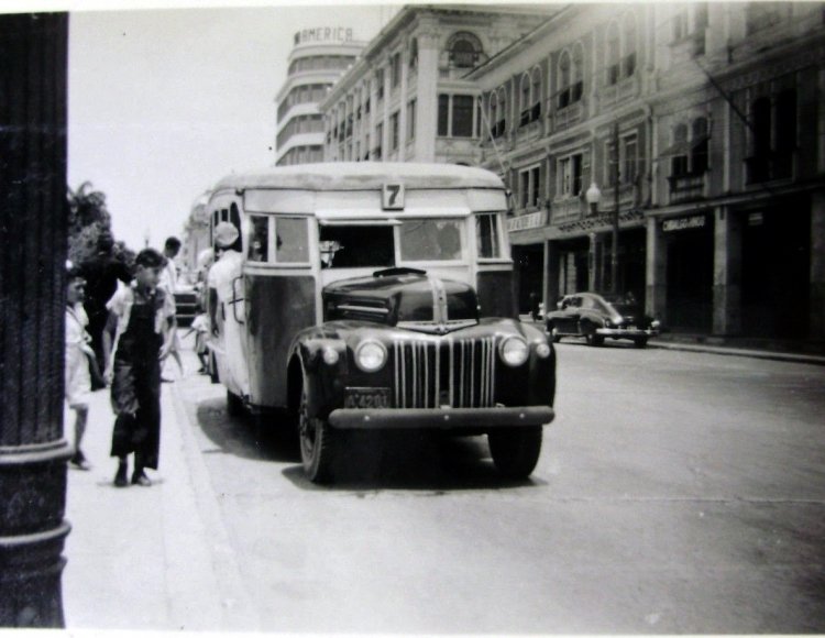 Ford (F.M.C.) - ¿? - Línea 7
A-4201
Foto tomada de ebay.com
(En Ecuador)
Palabras clave: ecuador