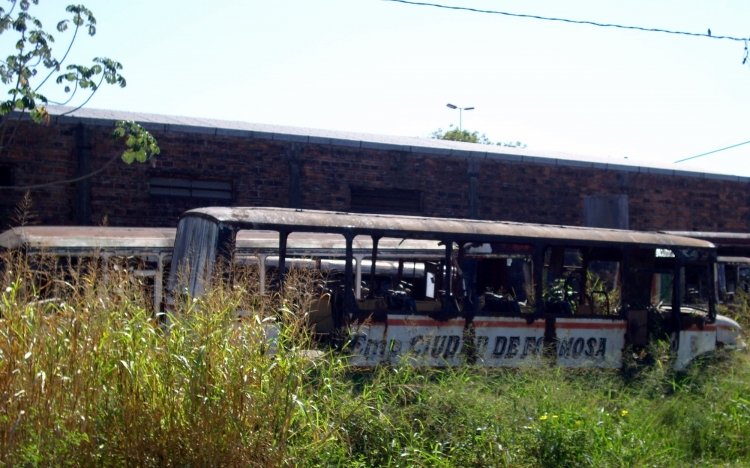 Mercerdes-Benz LO 1114 - Supercar - Ciudad de Formosa
Foto de Rosanna Penayo, tomada de www.panoramio.com
