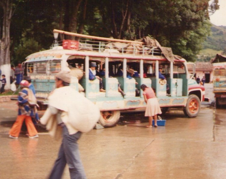 Ford - ¿? 
Foto de Olive Wardell, tomada de https://picasaweb.google.com/
En Colombia
Palabras clave: colombia